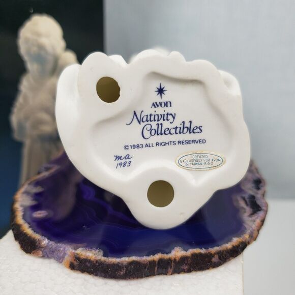 Vintage 1983 AVON Nativity Collectibles The Shepherd Boy Porcelain Figurine - Picture 13 of 13